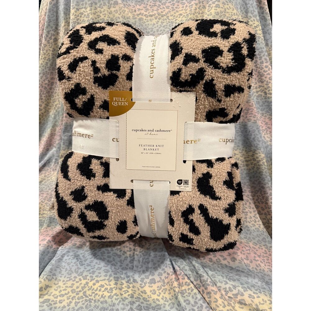Cupcakes and Cashmere Leopard Feather Knit Blanket Full Queen 90x90 NWT